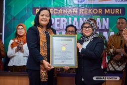 Kolaborasi dengan Bumdes-Bumdesma terbanyak, Unesa pecahkan MURI