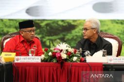 Kata Hasto soal ajakan elite PDIP untuk pilih Ganjar Pranowo