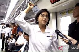 Sri Mulyani ajak masyarakat Jabodebek beralih ke LRT untuk atasi polusi