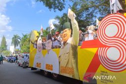 Pawai mobil hias di Bangka Belitung bernuansa Pemilu 2024