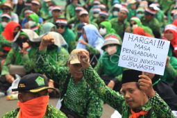 Aksi demo guru inpassing minta diangkat Jadi ASN