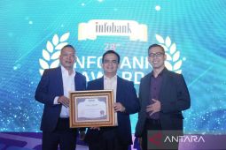 Bank Aceh raih penghargaan kinerja keuangan terbaik Infobank Award