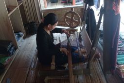 Terobosan perajin kain tenun Badui dalam memasarkan karyanya