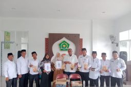 Kemenag Aceh Singkil serahkan sertifikat halal gratis untuk pelaku UMKM