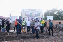 Gubsu lakukan peletakan batu pertama pembangunan alun-alun Padangsidimpuan