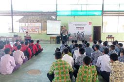 Honda gelar edukasi Safety Riding kepada siswa baru SMKN 7 Pontianak