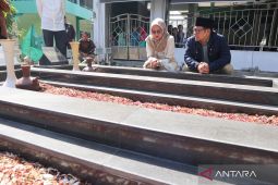Muhaimin Iskandar ziarah di Jombang