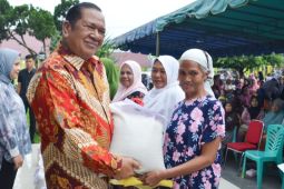 Pemkot salurkan zakat  kepada ribuan warga Kota Padangsidimpuan