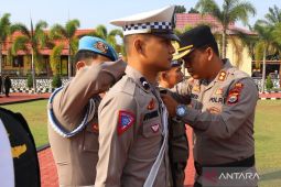 Polres Mukomuko tilang lalin dengan edukatif