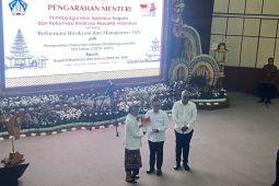 Satu-satunya di Indonesia, Menpan RB serahkan dokumen Haluan Pembangunan Bali 100 Tahun