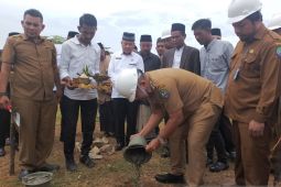Pj Bupati Abdya minta pembangunan masjid RSUD Tengku Peukan dikebut