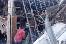 Pemkot Surabaya kawal proses pembangunan bangunan roboh akibat proyek saluran