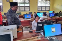 Pemerintah Manokwari fasilitasi 1.400 honorer ikut simulasi CAT