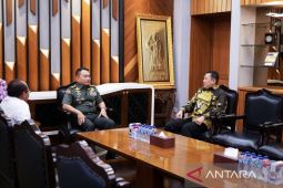 Ketua MPR nyatakan netralitas TNI-Polri mutlak demi pemilu damai