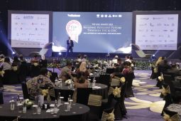 TopBusines beri penghargaan GRC sejumlah perusahaan