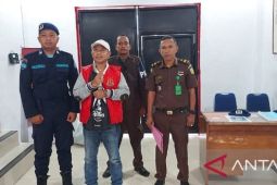 Tersangka korupsi dana desa  Abubu dituntut tujuh tahun penjara