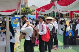 Disnakertrans Cianjur gelar bursa kerja tekan pengangguran