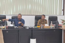 PDAM Tirta Asasta Depok perbaiki water tank yang retak
