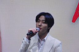 Ahn Hyo-seop menari "VIBE" dan mainkan "River Flows in You"