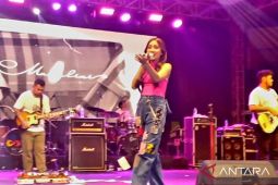 Mahalini hipnotis ribuan Mylinz di Sounds Of Babel Musik Festival Volume 1