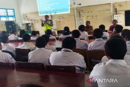 Polres Toba  sosialisasikan bahaya narkoba kepada pelajar