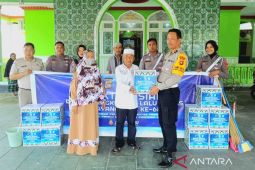 Direktorat Lantas Polda Gorontalo lakukan kegiatan bakti reiligi