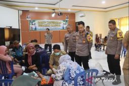Puluhan anak ikuti sunatan massal di Polres Balangan