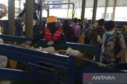 Delegasi dari sejumlah kota se-ASEAN kunjungi TPST di Banyumas pada kegiatan City Window Series II