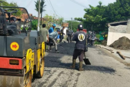 Pemkab Purwakarta tuntaskan 45 titik pembangunan jalan lingkungan
