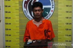 Polres Padangsidimpuan tangkap pria isap ganja di warung