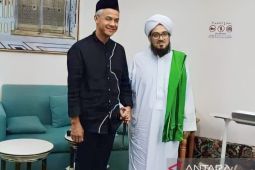 Ganjar Pranowo "ngalap berkah" ke Sayyid Ahmad bin Muhammad Al Maliki di Mina