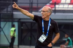 Arema FC lengserkan pelatih Fernando Valente