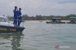 Polres Bangka Barat tertibkan tambang liar di Pantai Tembelok