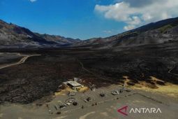 Wisata Gunung Bromo dibuka pascakebakaran hutan dan lahan