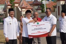 CSR, Bank Jatim serahkan bantuan ke Pemkab Pamekasan