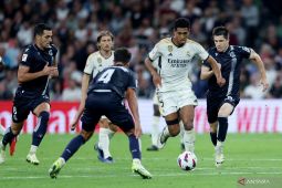 Real Madrid amankan puncak klasemen usai tekuk Real Sociedad 2-1