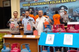 Polda Banten bongkar praktik pengoplosan tabung gas elpiji 3 kg