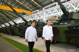 Prabowo naik KCJB Jakarta-Bandung bareng Jokowi tak bicara soal politik