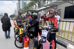 Tekad Eko "Guteng"  gowes sepeda sampai Mekkah