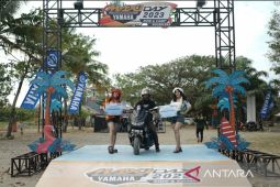 Usung Tema Tropical Beach Party, Ribuan Biker Maxi Yamaha Nikmati Camping di Pinggir Pantai