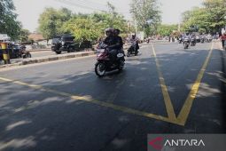 Ditjen Perkeretaapian pasang 'yellow box' di Cirebon cegah kecelakaan