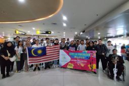 Beberapa negara peserta "Asian Music Games" tiba di Jember