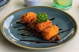 Bahan dan cara membuat kroket khas Spanyol yang renyah dan lembut