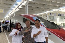 Kementerian BUMN ajak komunitas ke program TJSL di Bandung naik KCJB