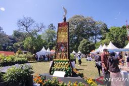 IPB University gelar festival Bunga dan Buah Nusantara ke-10