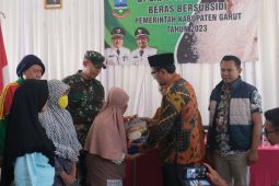 Pemkab Garut gelar operasi pasar murah beras