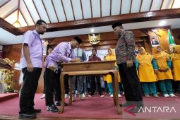 Pj wali kota kukuhkan Pokdarling dan Pokdakan di Lhokseumawe, ini pesannya