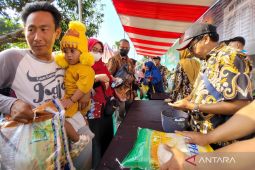 Pemkab Situbondo salurkan bantuan pangan demi tekan harga beras