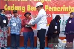 Bulog salurkan bantuan beras kepada  KPM di Balikpapan