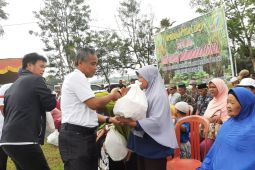 PTPN XIII salurkan 83 paket sembako untuk keluarga kurang mampu